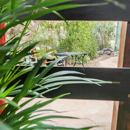 Double Bed 2-br Apartment El Risco